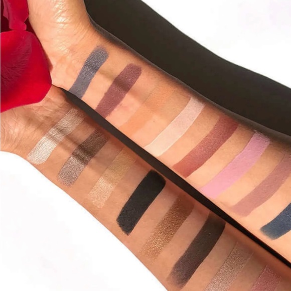 LORAC Disney Beauty and the Beast Eye Shadow Palette NIB New - Picture 3 of 9